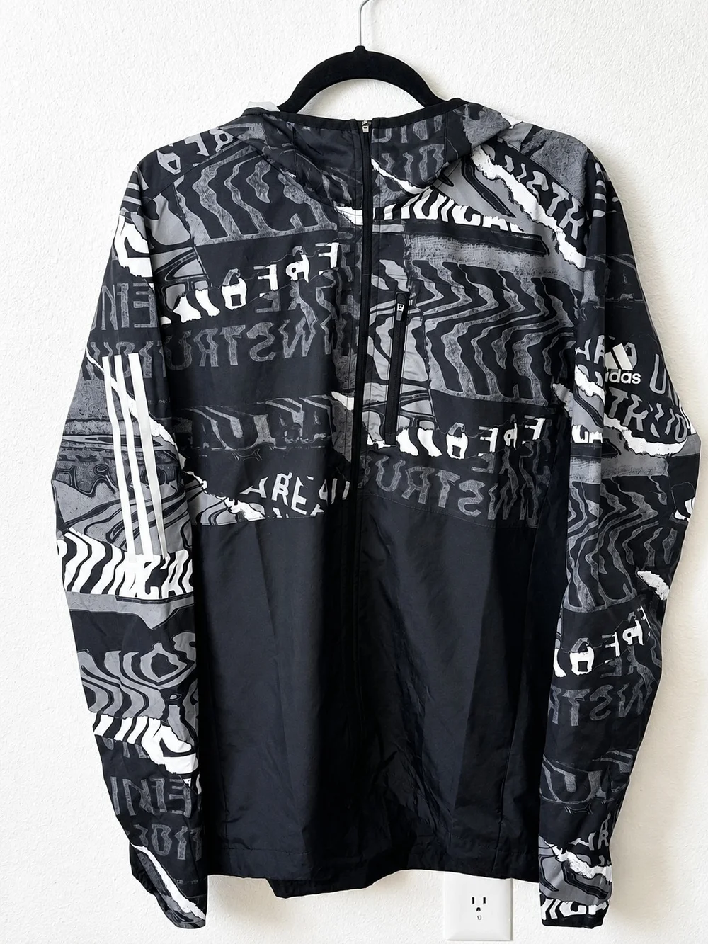 Adidas Own The Run ED9284 Men’s L Graphic Hooded Running Jacket Black Gray